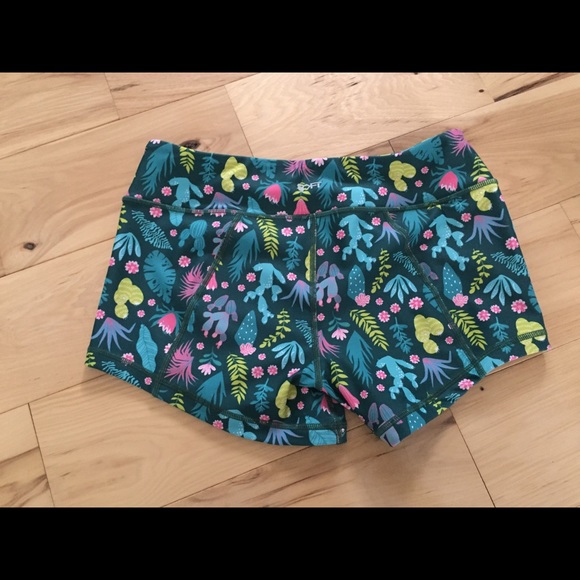 KFT booty shorts, M - Picture 2 of 4